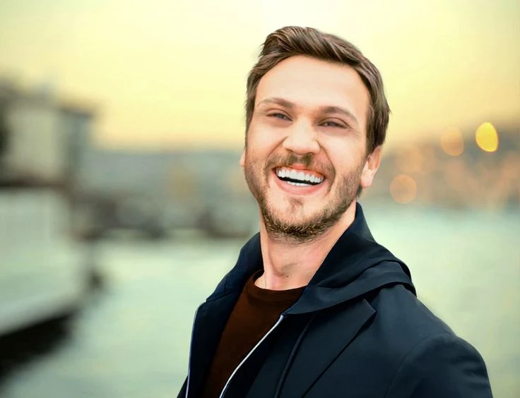 Aras Bulut İynemli biyografi fotoğrafı