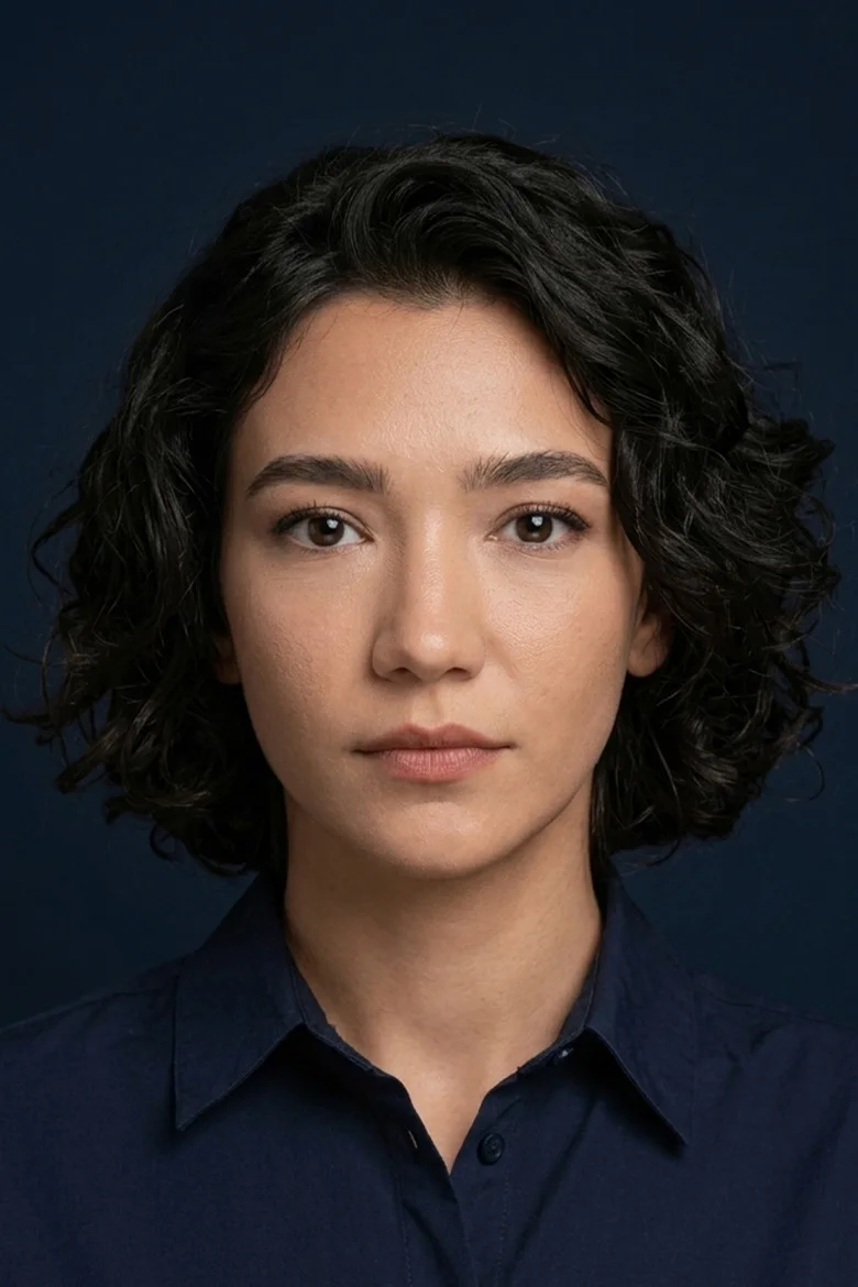 Aybüke Pusat biyografi fotoğrafı
