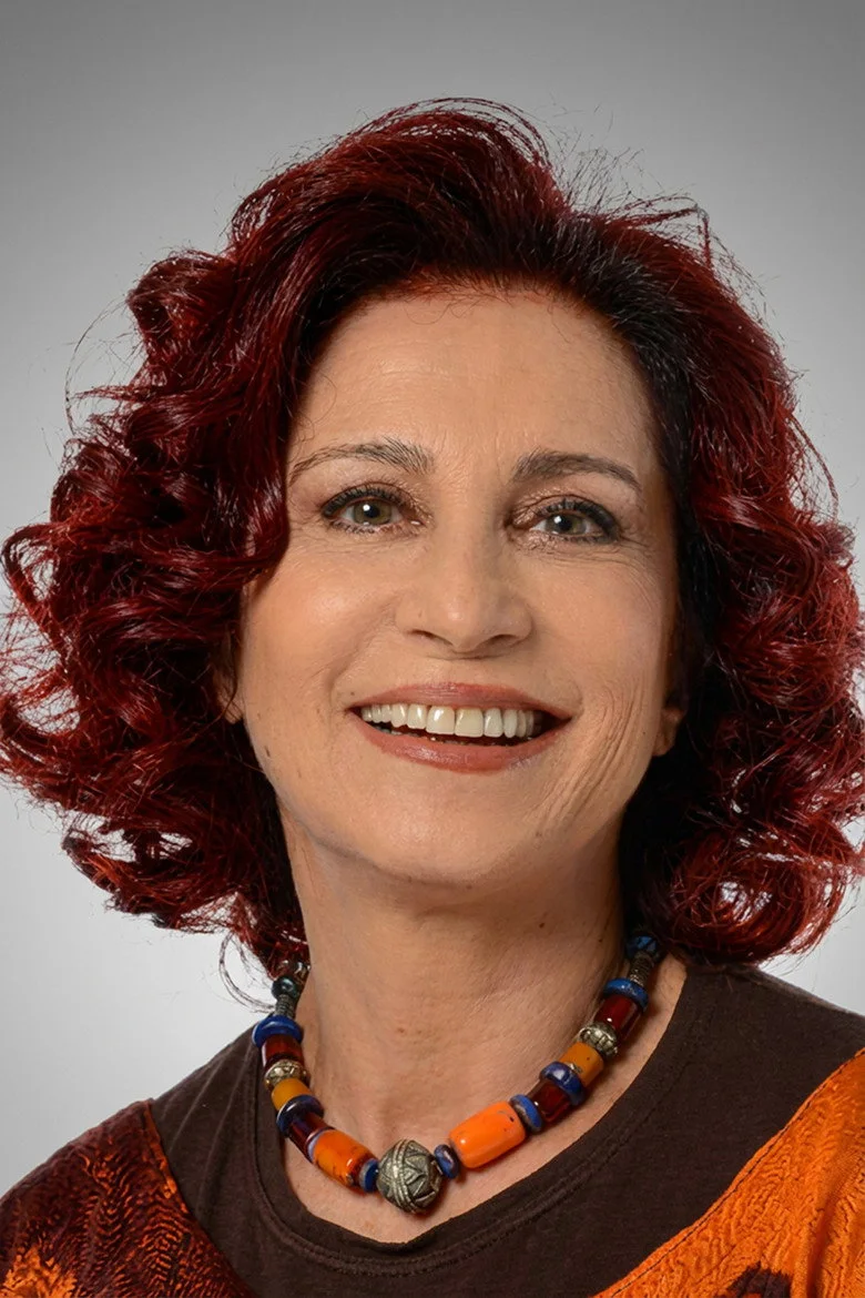 Betül Arım biyografi fotoğrafı