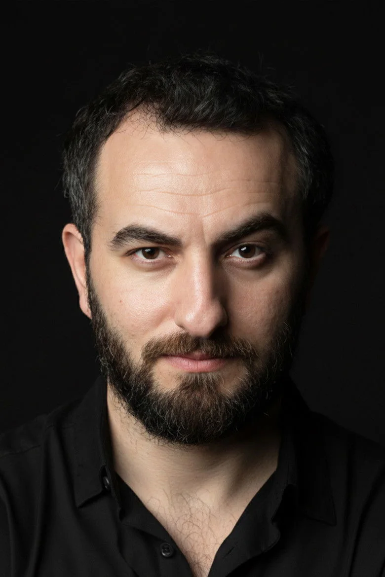 Cem Gelinoğlu biyografi fotoğrafı