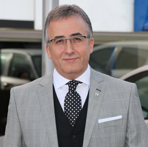 Cengiz Topel Yıldırım biyografi fotoğrafı