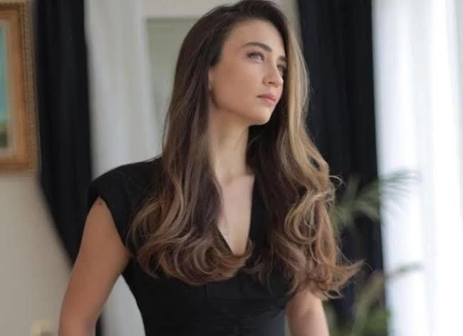 Ceren Benderlioğlu biyografi fotoğrafı