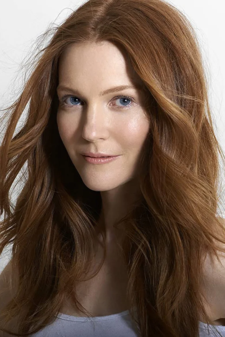 Darby Stanchfield biyografi fotoğrafı