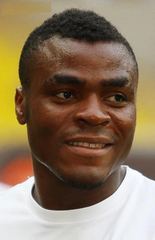 Emmanuel Emenike biyografi fotoğrafı