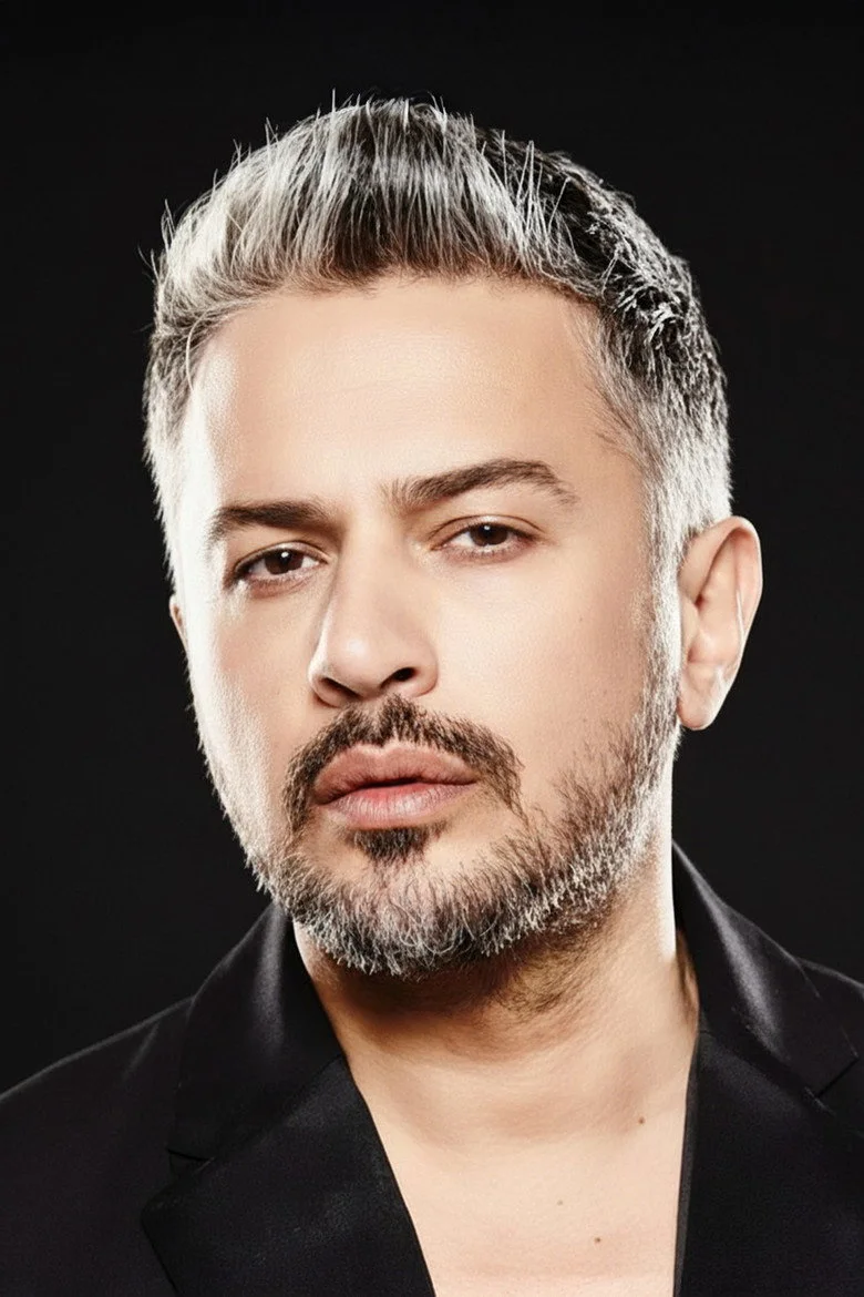 Emre Altuğ biyografi fotoğrafı