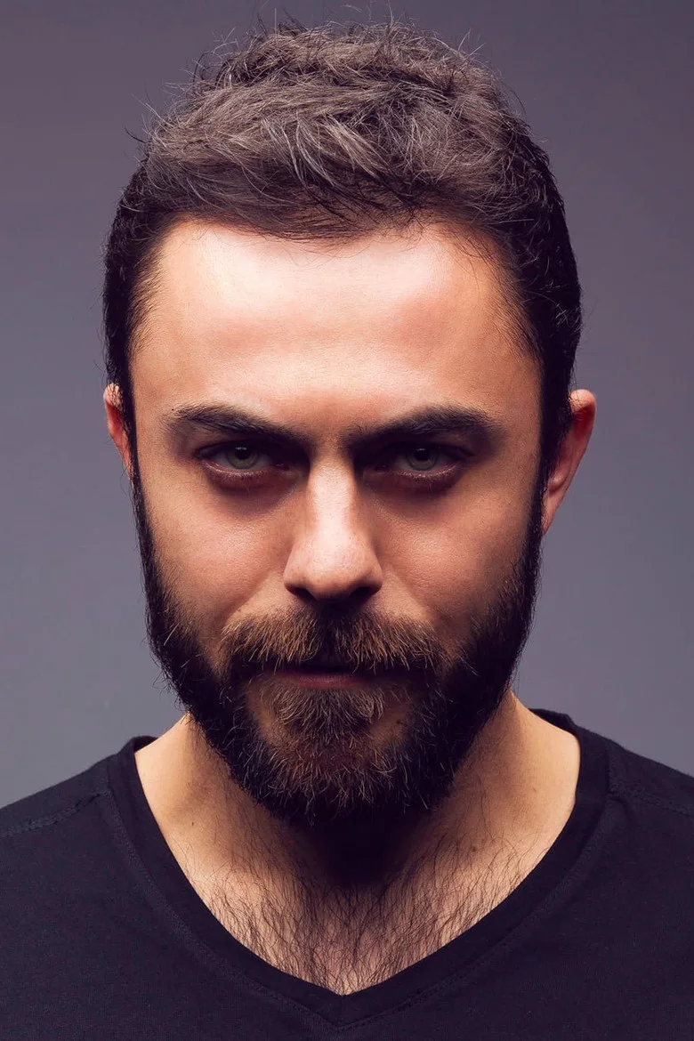 Eren Hacısalihoğlu biyografi fotoğrafı