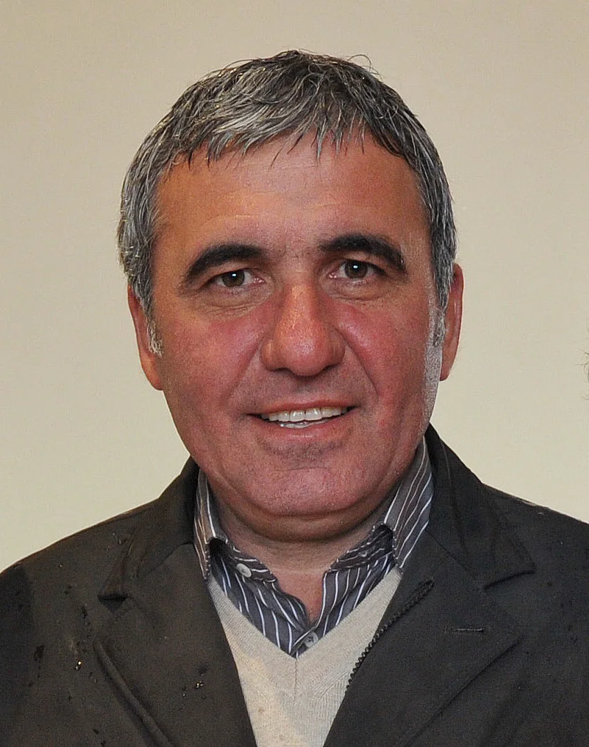 Gheorghe Hagi biyografi fotoğrafı