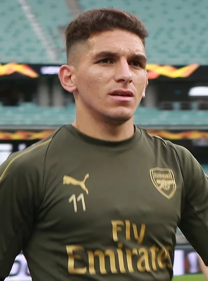 Lucas Torreira biyografi fotoğrafı