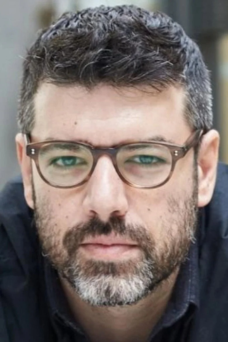 Mert Baykal biyografi fotoğrafı