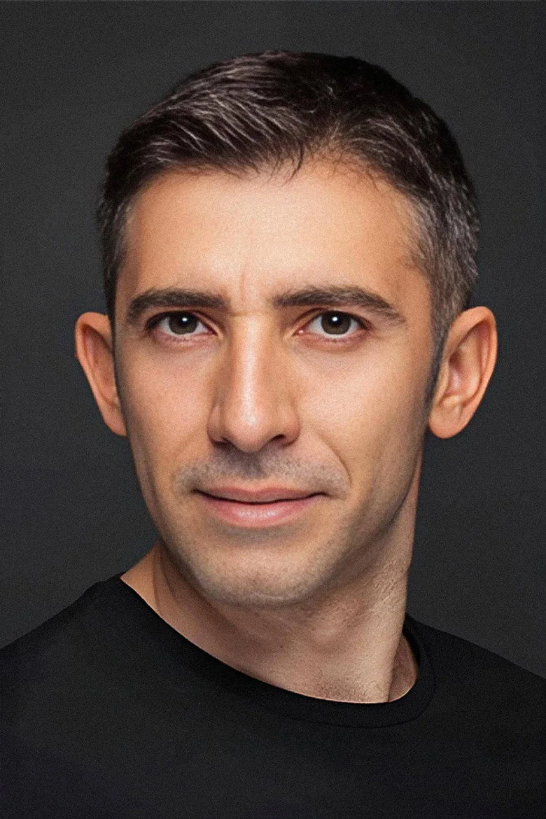 Mert Turak biyografi fotoğrafı