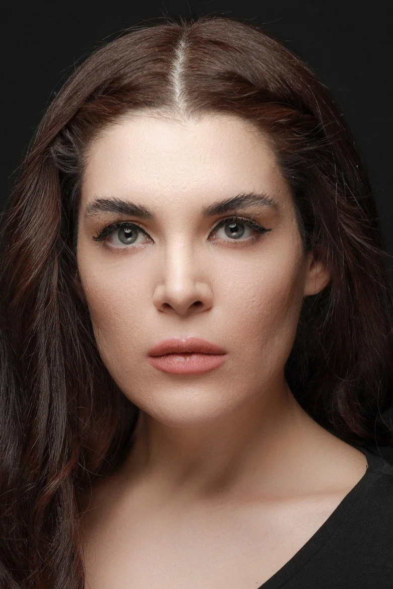 Mia Elif Öcal biyografi fotoğrafı