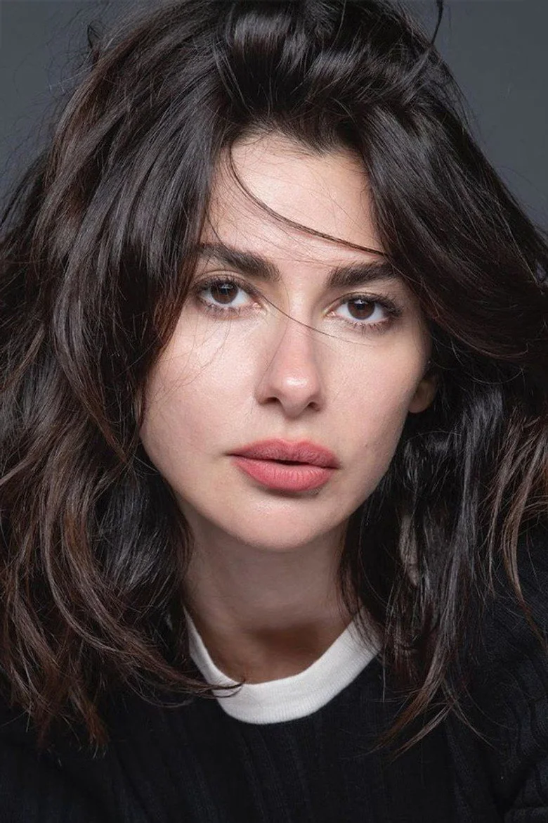 Nesrin Cavadzade Nesrin Cavadzade biyografi fotoğrafı