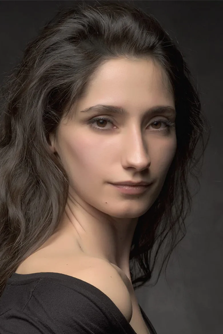 Nilay Erdönmez biyografi fotoğrafı
