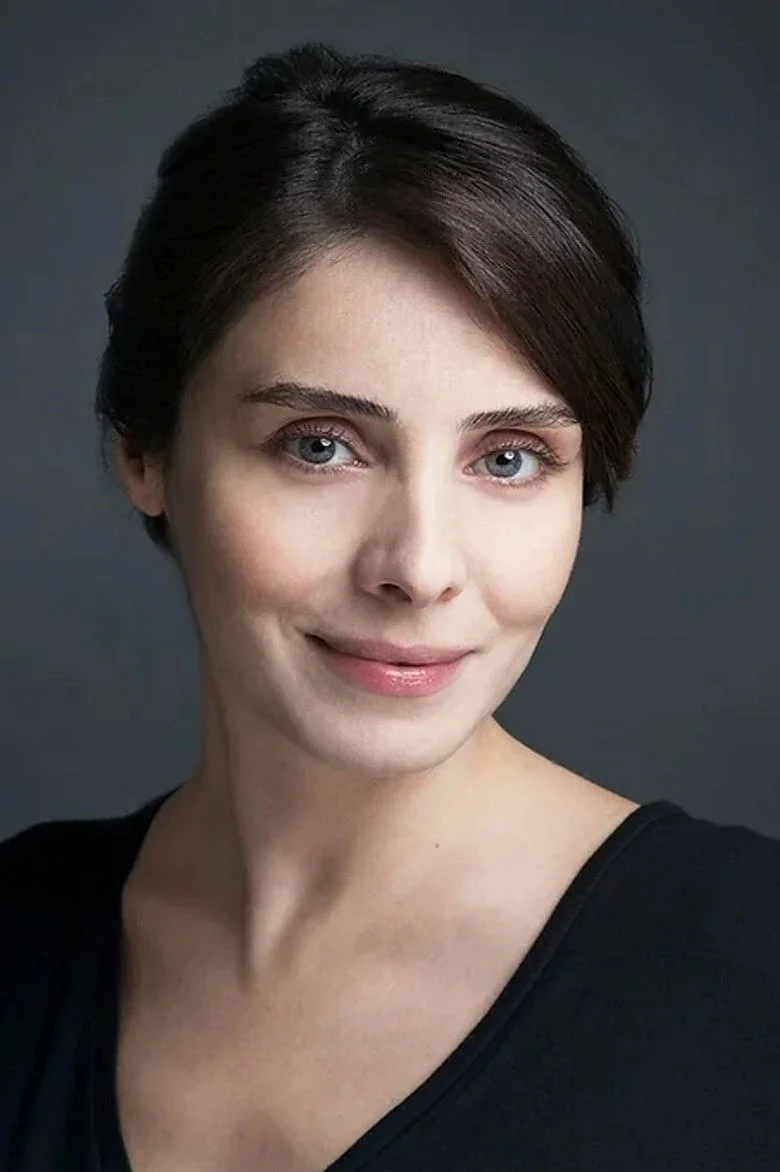 Nur Fettahoğlu biyografi fotoğrafı