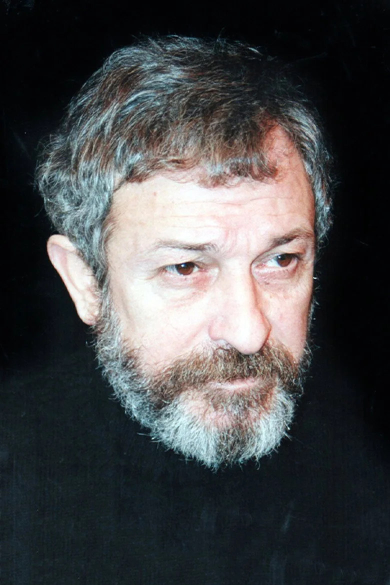 Savaş Dinçel biyografi fotoğrafı
