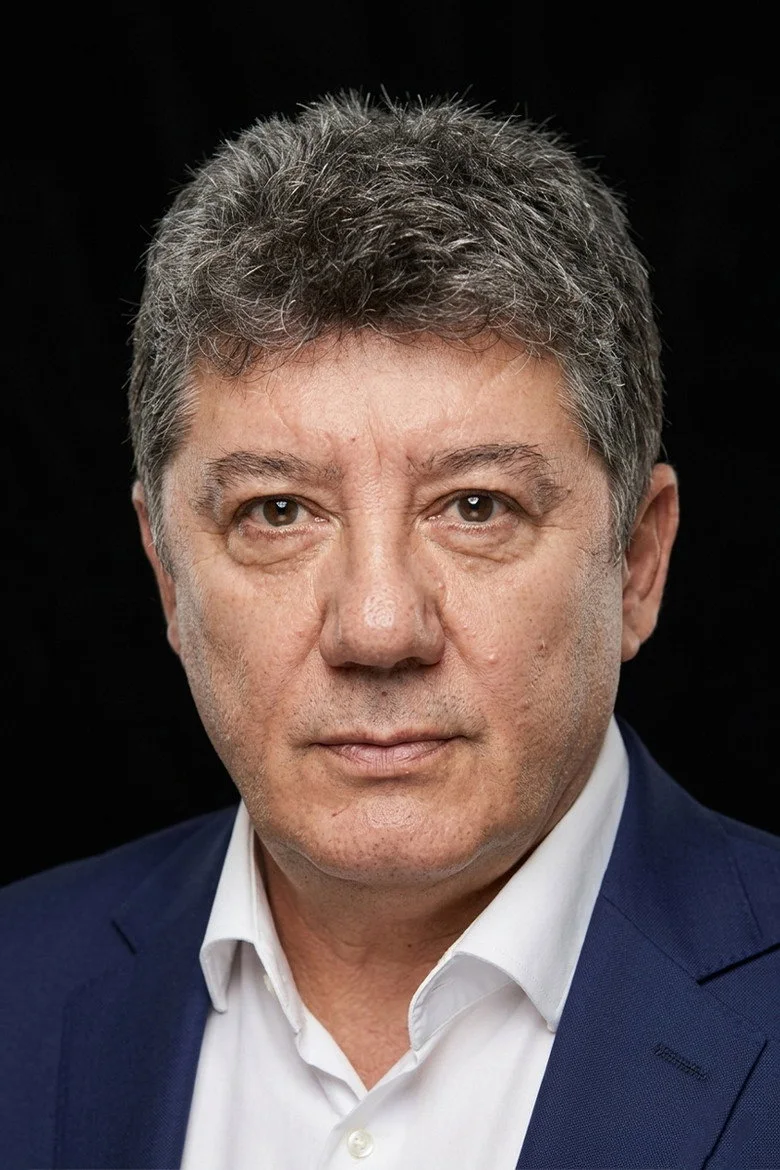 Tarık Ünlüoğlu biyografi fotoğrafı