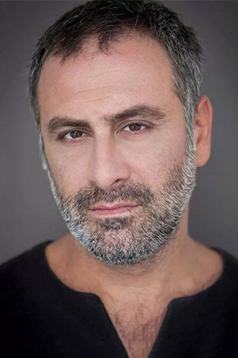 Turgut Tunçalp biyografi fotoğrafı